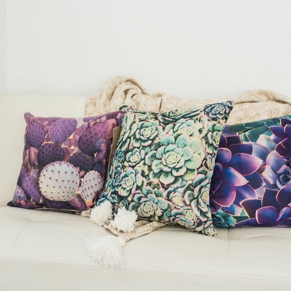 🆕 Purple Succulent Linen Square Pillow - Picture 3 of 4